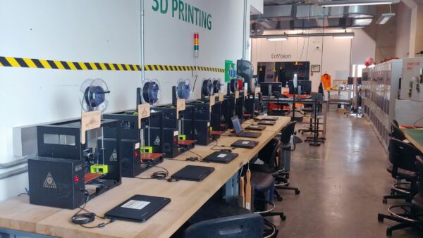 Maker space 3D printer bank